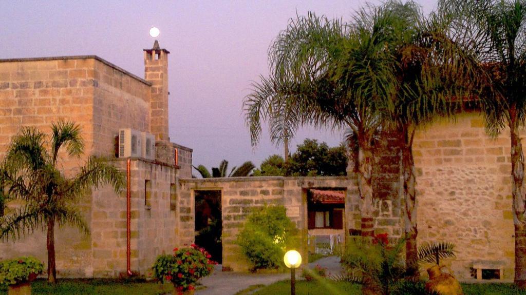 Masseria Grande Hotel Torre dell'Orso Exterior photo